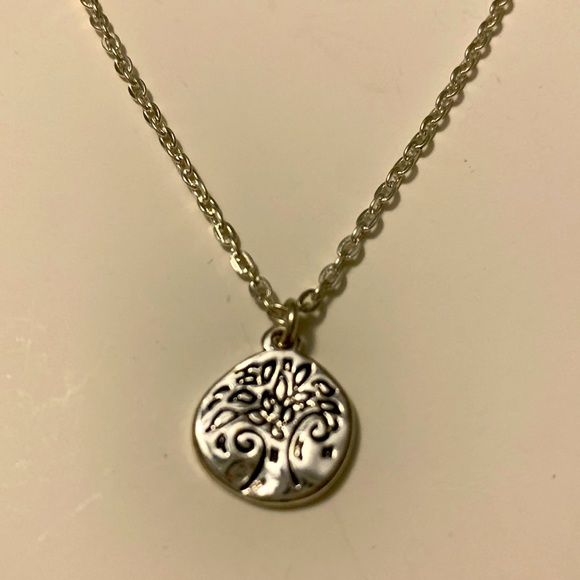 Tree of Life Silver Chain Necklace - Picture 2 of 4